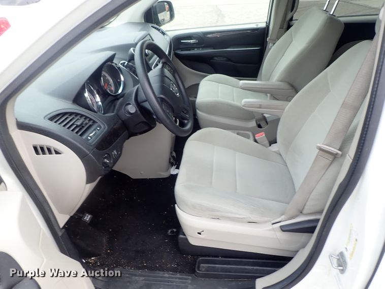 image for item DC1421 2012 Dodge Grand Caravan van