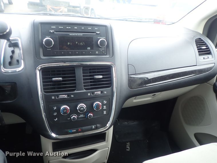 image for item DC1421 2012 Dodge Grand Caravan van