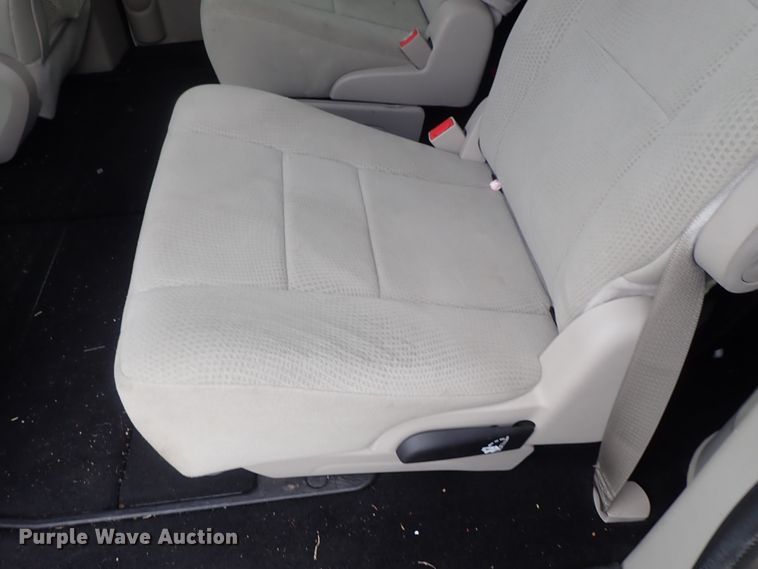 image for item DC1421 2012 Dodge Grand Caravan van