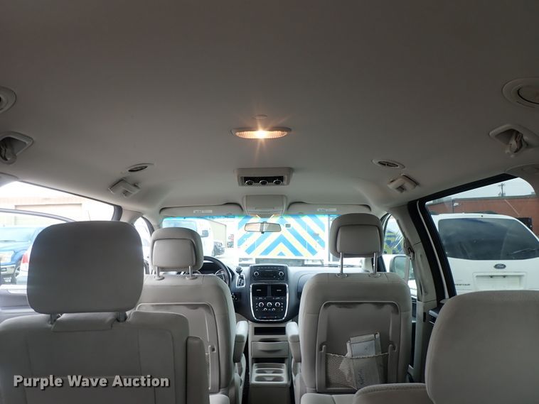 image for item DC1421 2012 Dodge Grand Caravan van