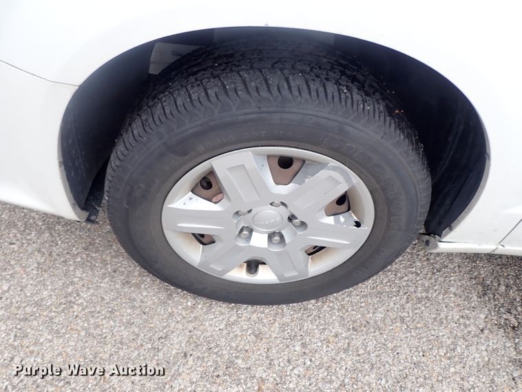 image for item DC1421 2012 Dodge Grand Caravan van