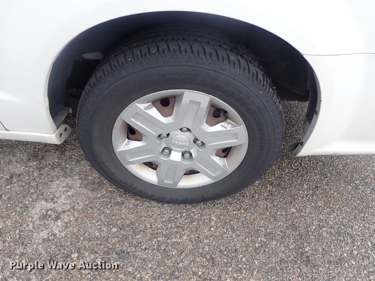 image for item DC1421 2012 Dodge Grand Caravan van