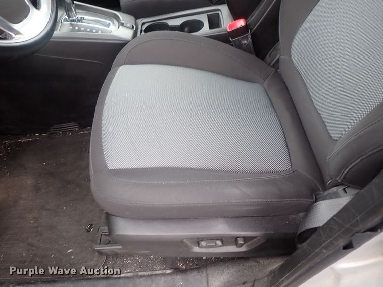 image for item DC1422 2012 Chevrolet Captiva SUV