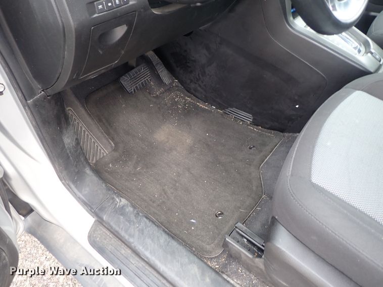 image for item DC1422 2012 Chevrolet Captiva SUV