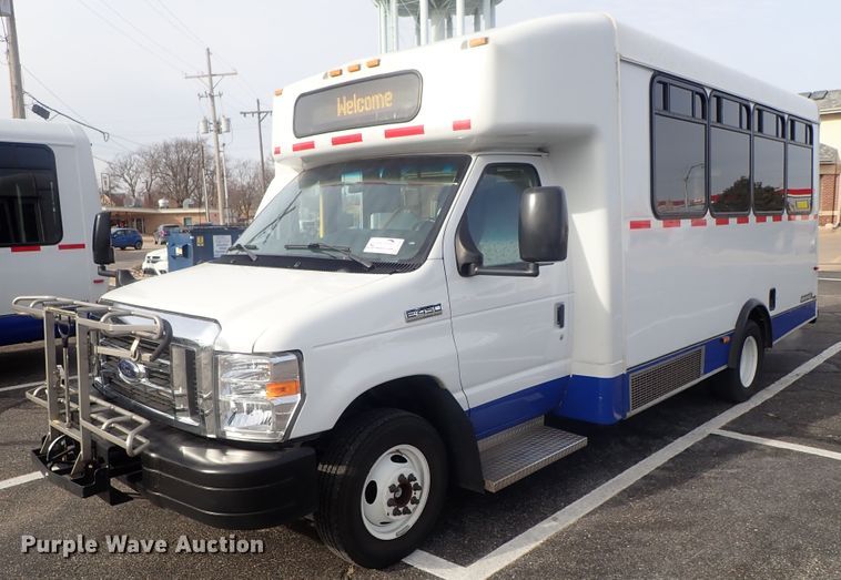 image for item DC3367 2015 Ford Econoline E450 Eldorado Advantage shuttle bus