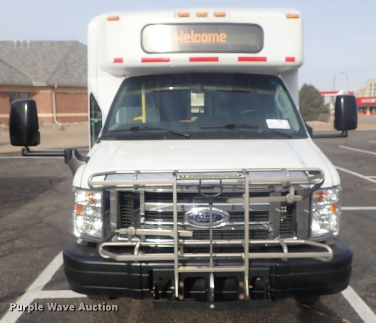 image for item DC3367 2015 Ford Econoline E450 Eldorado Advantage shuttle bus