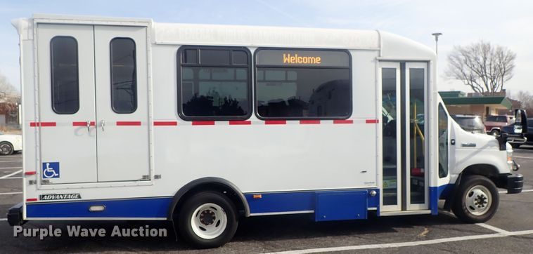 image for item DC3367 2015 Ford Econoline E450 Eldorado Advantage shuttle bus