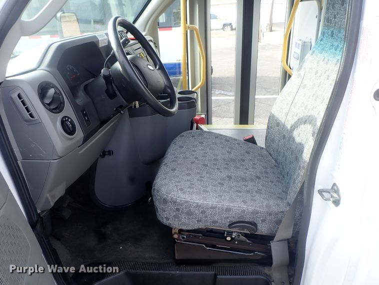 image for item DC3367 2015 Ford Econoline E450 Eldorado Advantage shuttle bus