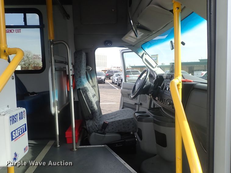 image for item DC3367 2015 Ford Econoline E450 Eldorado Advantage shuttle bus