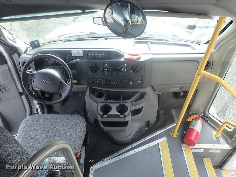 image for item DC3367 2015 Ford Econoline E450 Eldorado Advantage shuttle bus