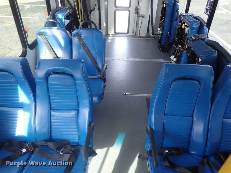 image for item DC3367 2015 Ford Econoline E450 Eldorado Advantage shuttle bus