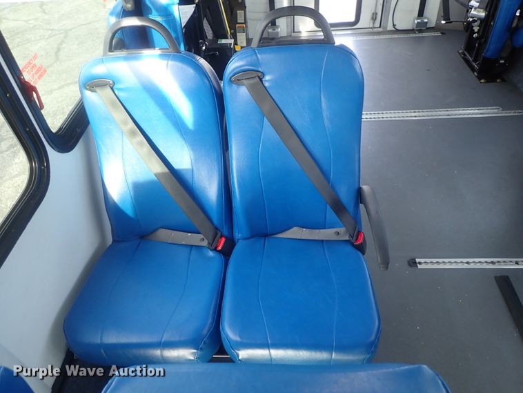 image for item DC3367 2015 Ford Econoline E450 Eldorado Advantage shuttle bus