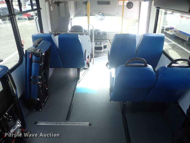 image for item DC3367 2015 Ford Econoline E450 Eldorado Advantage shuttle bus