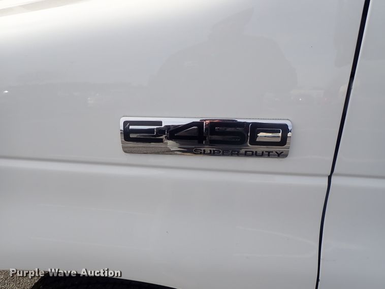 image for item DC3367 2015 Ford Econoline E450 Eldorado Advantage shuttle bus