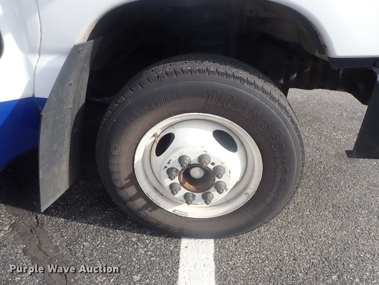 image for item DC3367 2015 Ford Econoline E450 Eldorado Advantage shuttle bus