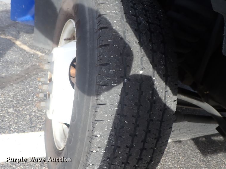 image for item DC3367 2015 Ford Econoline E450 Eldorado Advantage shuttle bus