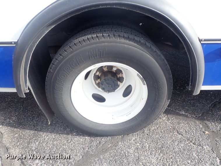 image for item DC3367 2015 Ford Econoline E450 Eldorado Advantage shuttle bus