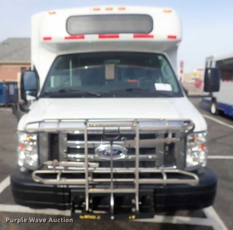 image for item DC3368 2016 Ford Econoline E450 Eldorado Aerotech shuttle bus