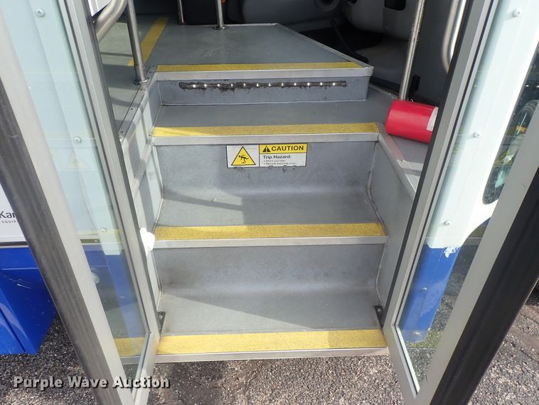 image for item DC3368 2016 Ford Econoline E450 Eldorado Aerotech shuttle bus