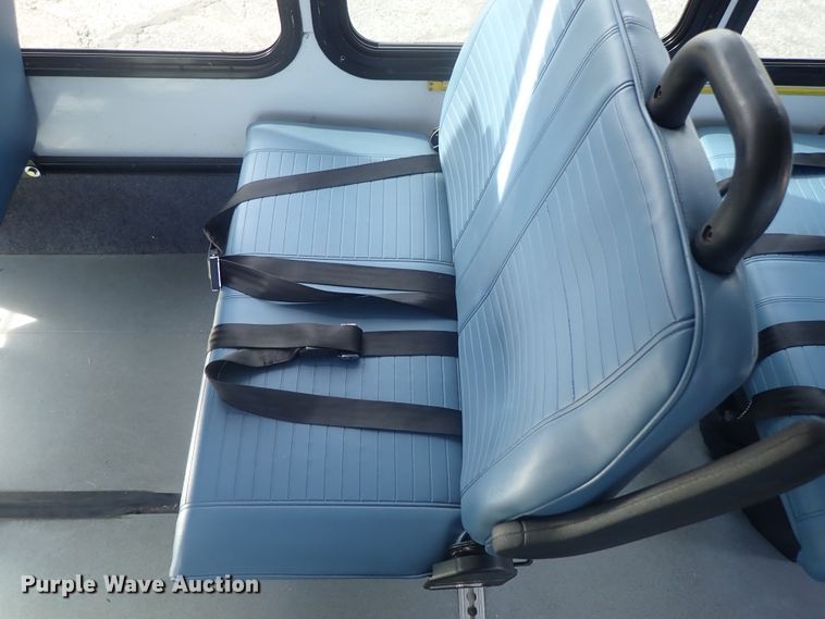 image for item DC3368 2016 Ford Econoline E450 Eldorado Aerotech shuttle bus