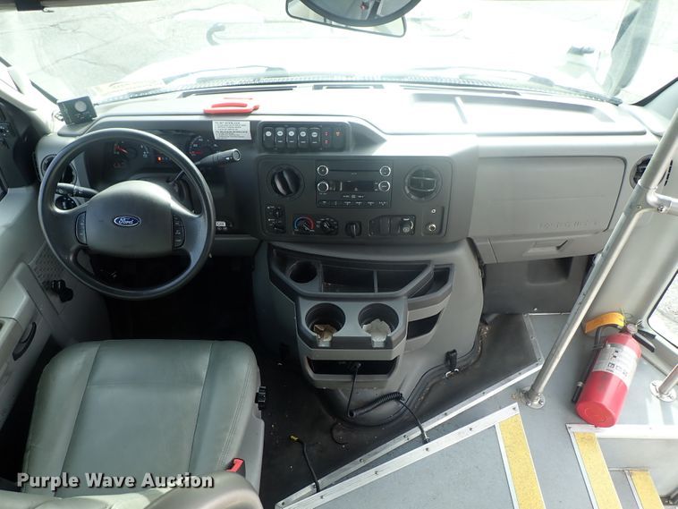 image for item DC3368 2016 Ford Econoline E450 Eldorado Aerotech shuttle bus