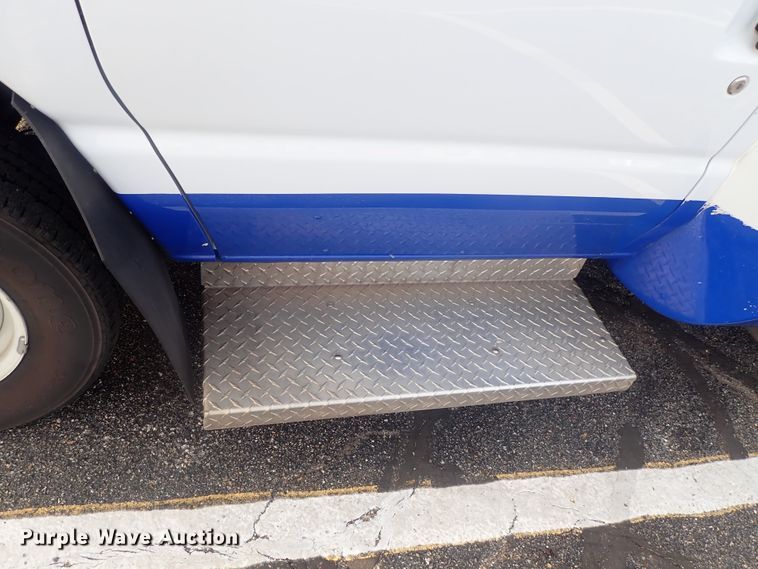 image for item DC3368 2016 Ford Econoline E450 Eldorado Aerotech shuttle bus