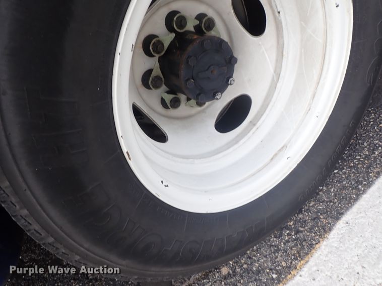 image for item DC3368 2016 Ford Econoline E450 Eldorado Aerotech shuttle bus