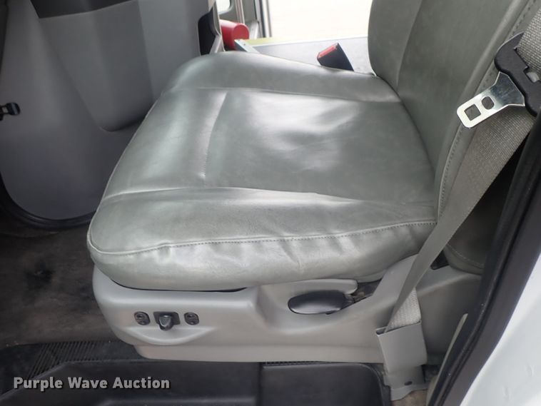 image for item DC3369 2014 Ford Econoline E450 Eldorado Aerotech shuttle bus