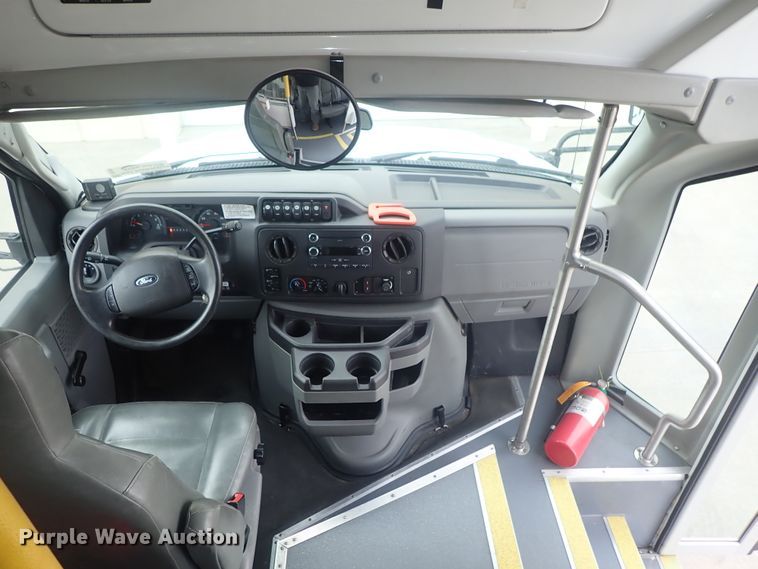 image for item DC3369 2014 Ford Econoline E450 Eldorado Aerotech shuttle bus