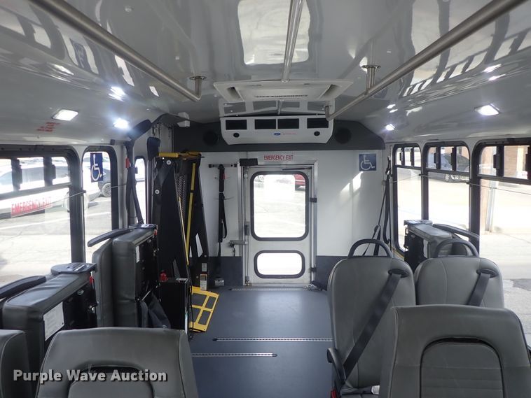 image for item DC3369 2014 Ford Econoline E450 Eldorado Aerotech shuttle bus