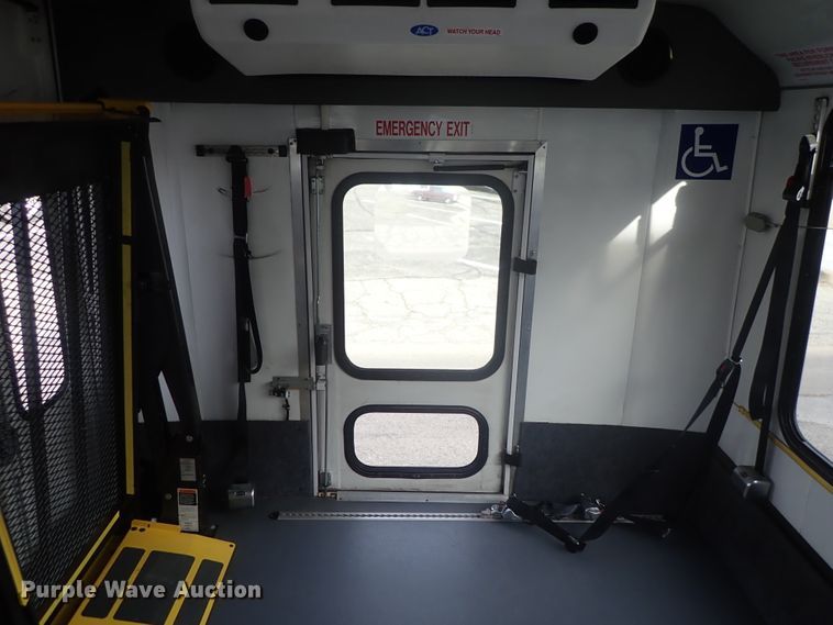 image for item DC3369 2014 Ford Econoline E450 Eldorado Aerotech shuttle bus