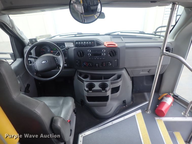 image for item DC3369 2014 Ford Econoline E450 Eldorado Aerotech shuttle bus