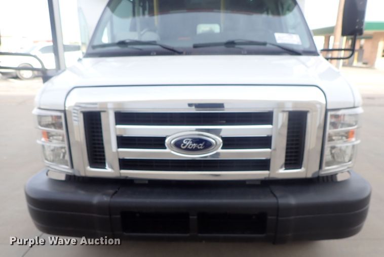 image for item DC3369 2014 Ford Econoline E450 Eldorado Aerotech shuttle bus