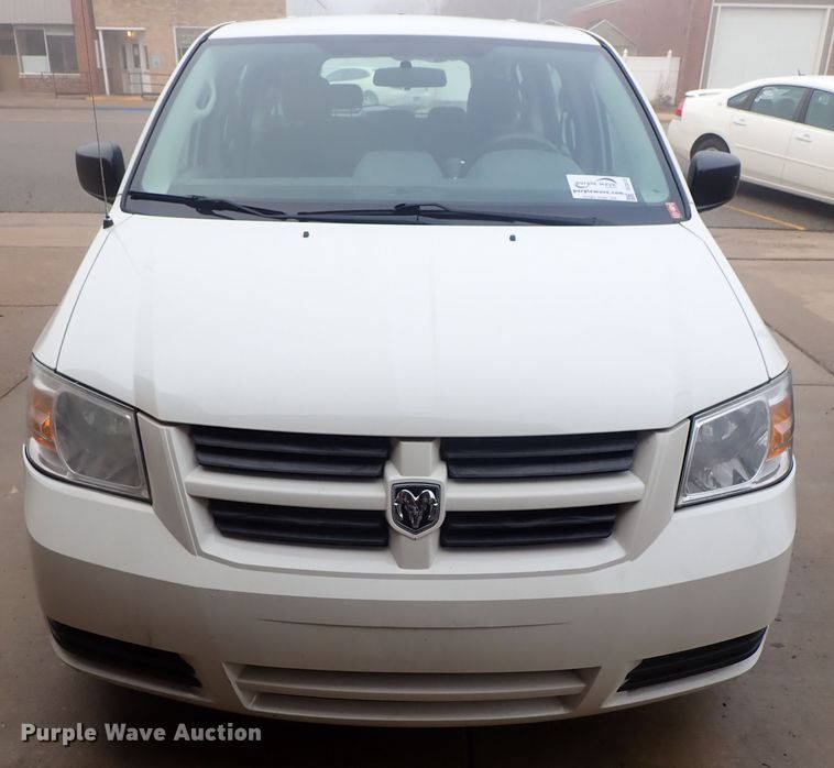 image for item DC3372 2010 Dodge Grand Caravan van