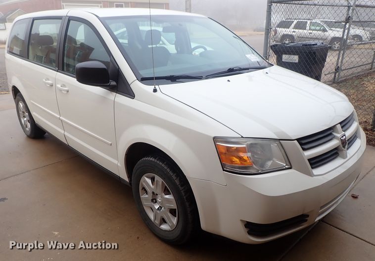 image for item DC3372 2010 Dodge Grand Caravan van