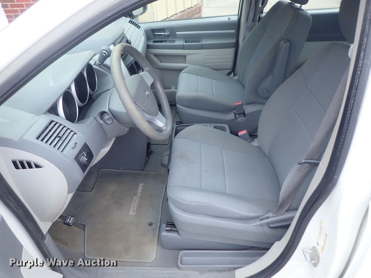 image for item DC3372 2010 Dodge Grand Caravan van