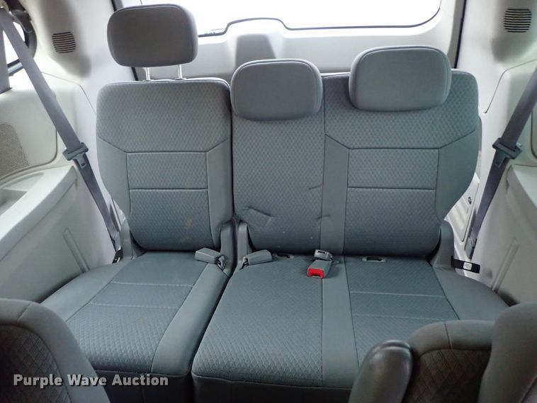 image for item DC3372 2010 Dodge Grand Caravan van