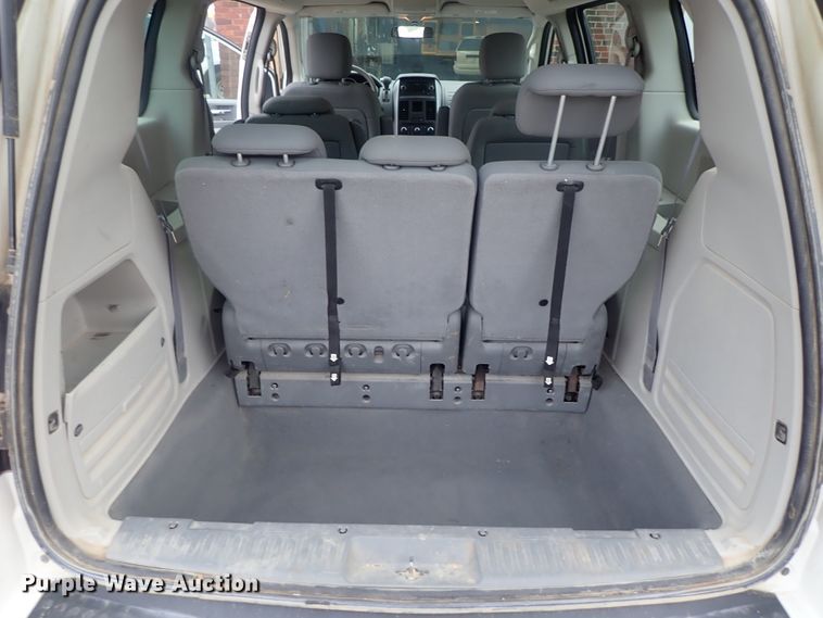 image for item DC3372 2010 Dodge Grand Caravan van