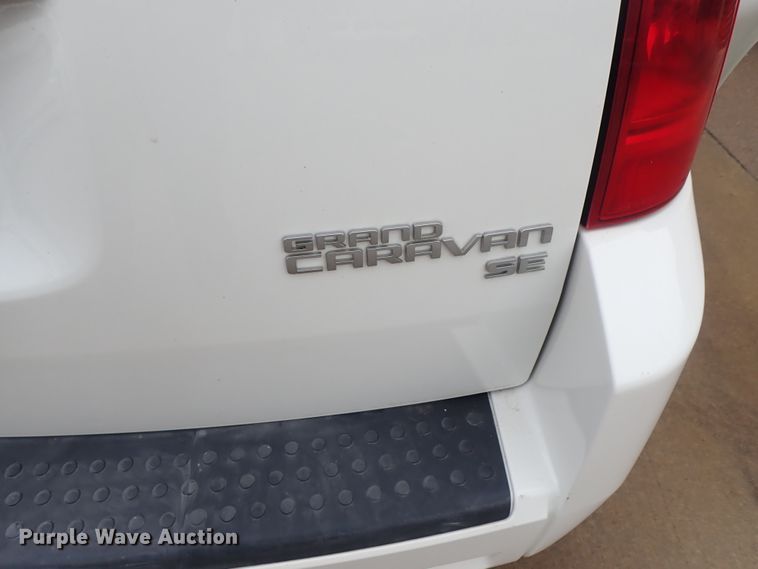 image for item DC3372 2010 Dodge Grand Caravan van