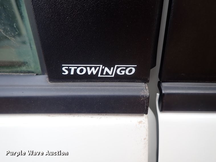 image for item DC3372 2010 Dodge Grand Caravan van