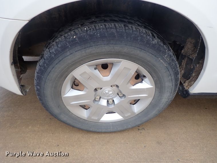 image for item DC3372 2010 Dodge Grand Caravan van