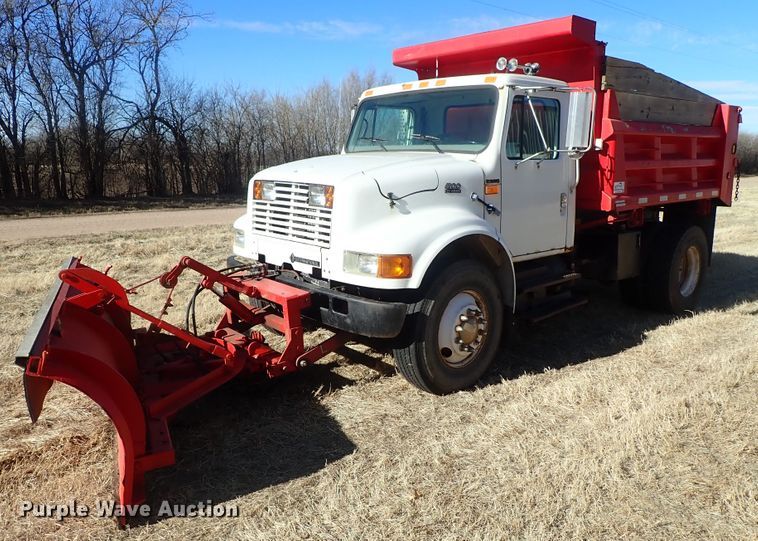 image for item DC3378 1998 International 4900 dump truck