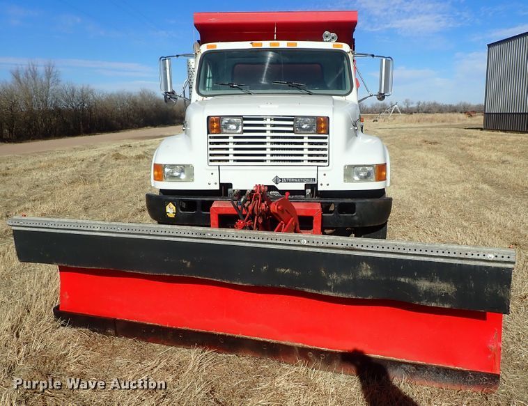 image for item DC3378 1998 International 4900 dump truck