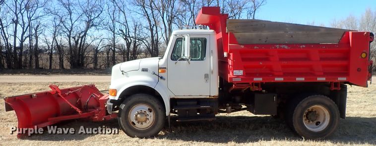 image for item DC3378 1998 International 4900 dump truck