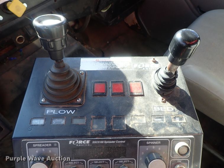 image for item DC3378 1998 International 4900 dump truck