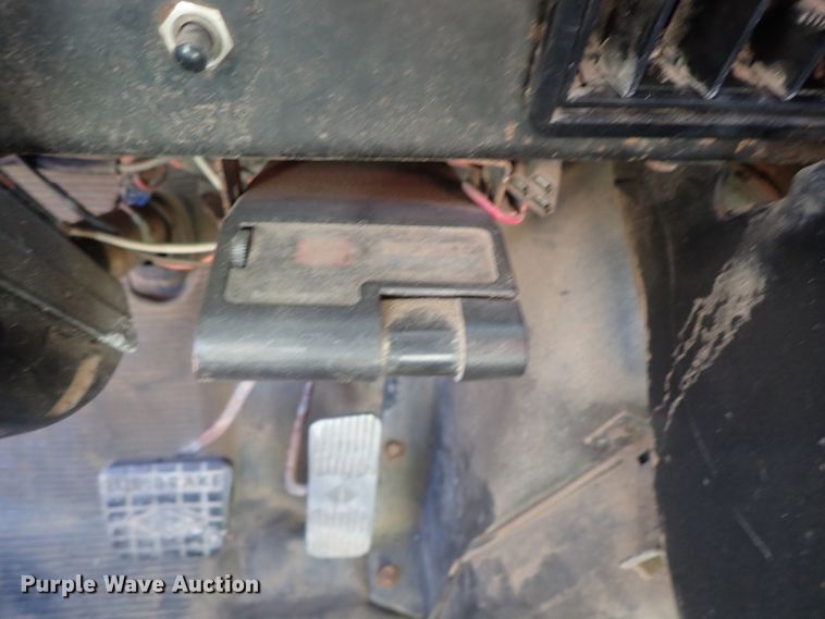 image for item DC3378 1998 International 4900 dump truck