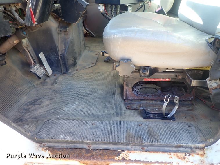 image for item DC3378 1998 International 4900 dump truck