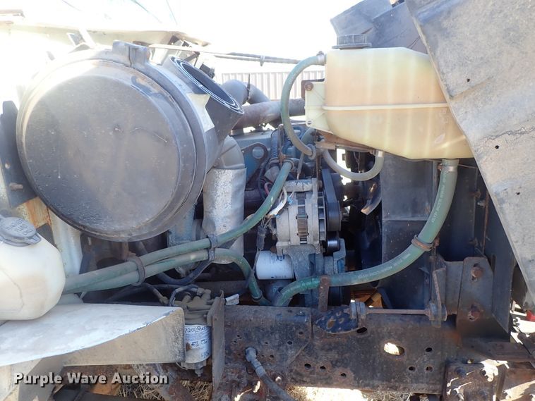 image for item DC3378 1998 International 4900 dump truck