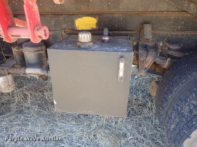 image for item DC3378 1998 International 4900 dump truck