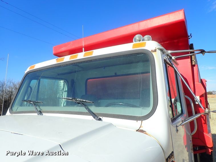 image for item DC3378 1998 International 4900 dump truck
